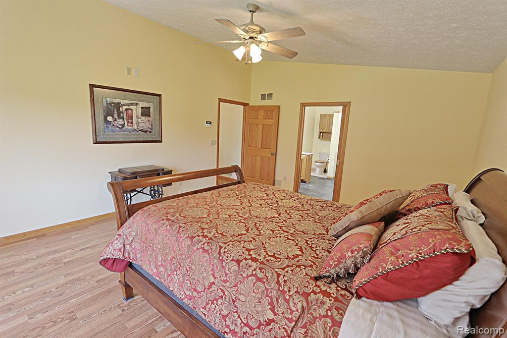 4860 BELL OAK Road, Webberville, MI 48892 — Photo 25