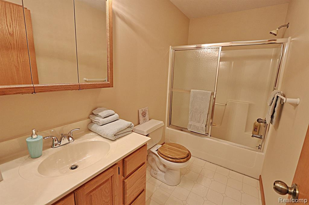 4860 BELL OAK Road, Webberville, MI 48892 — Photo 37