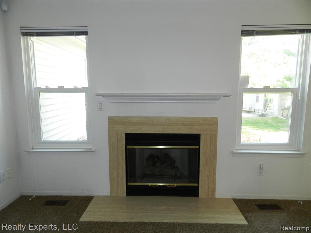 36616 DEERHURST N, Westland, MI — Photo 5