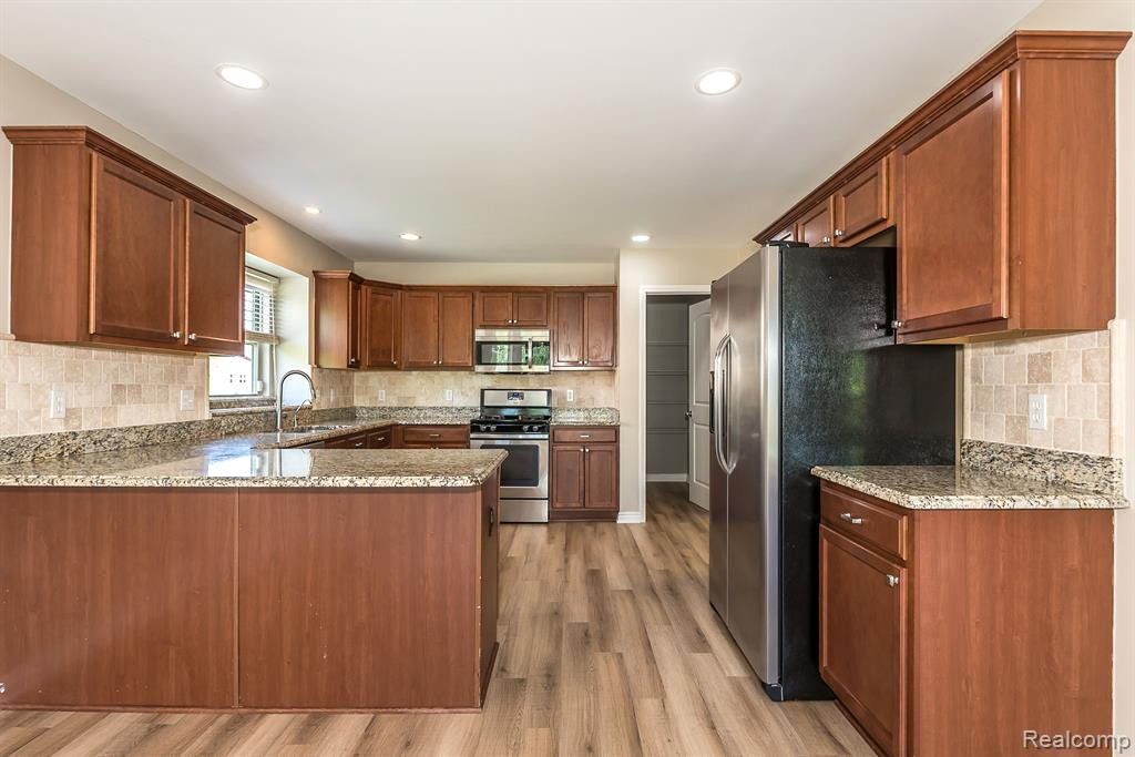 54110 West Court, South Lyon, MI 48178 — Photo 10