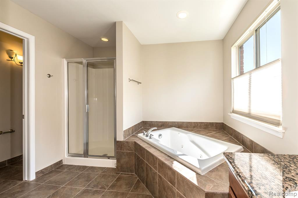 54110 West Court, South Lyon, MI 48178 — Photo 17