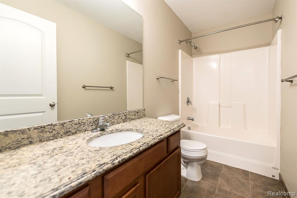 54110 West Court, South Lyon, MI 48178 — Photo 23