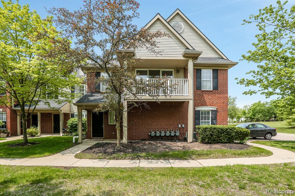 3881 BERKELEY Avenue, Canton, MI 48188 — Photo 3