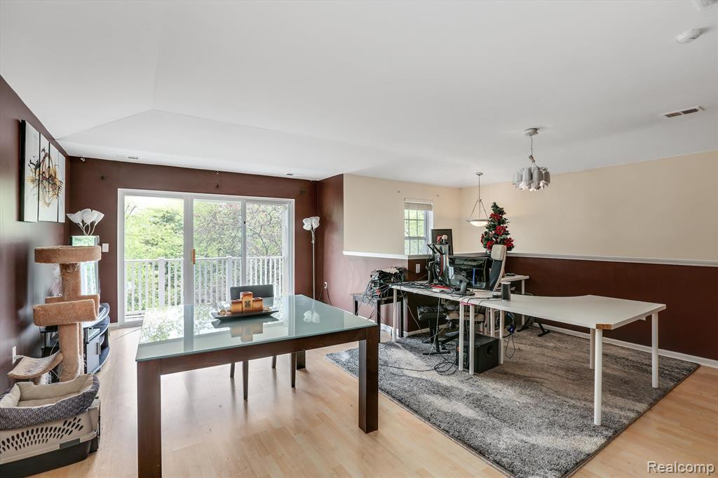 3881 BERKELEY Avenue, Canton, MI 48188 — Photo 5