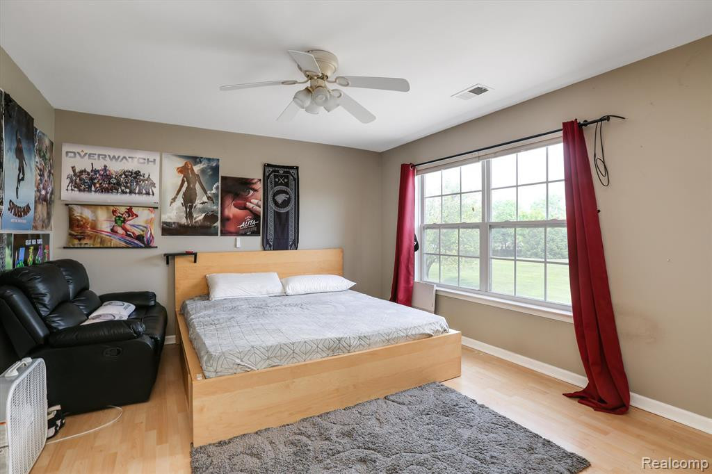 3881 BERKELEY Avenue, Canton, MI 48188 — Photo 12