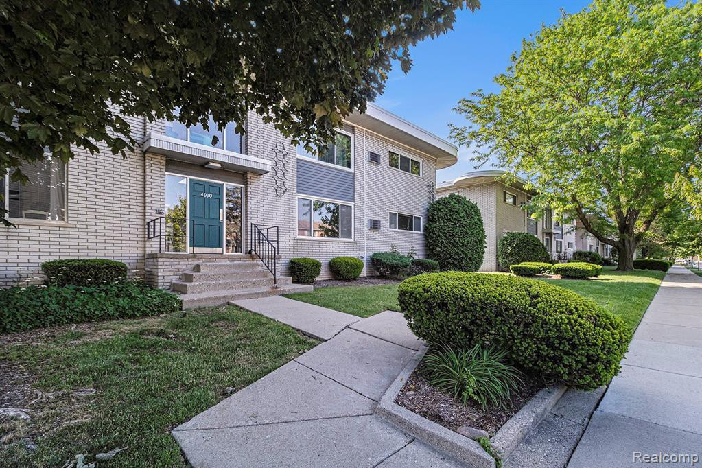 4910 BRIARWOOD Avenue, A2, Royal Oak, MI 48073 — Photo 2
