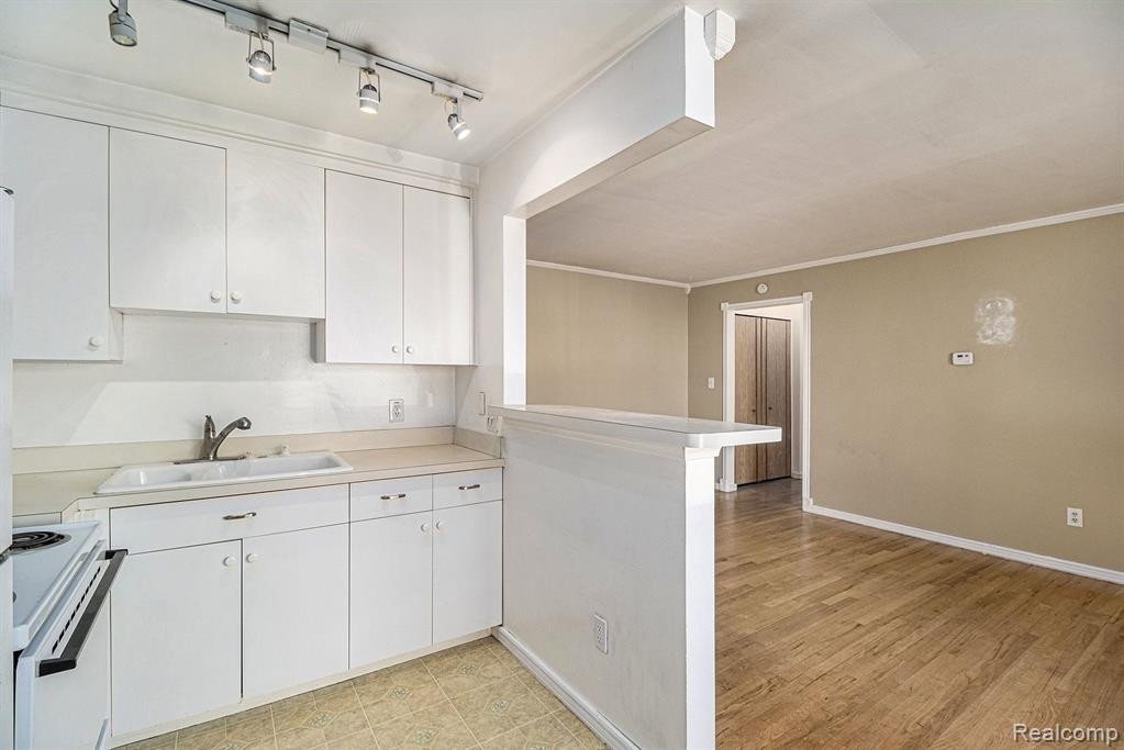 4910 BRIARWOOD Avenue, A2, Royal Oak, MI 48073 — Photo 9