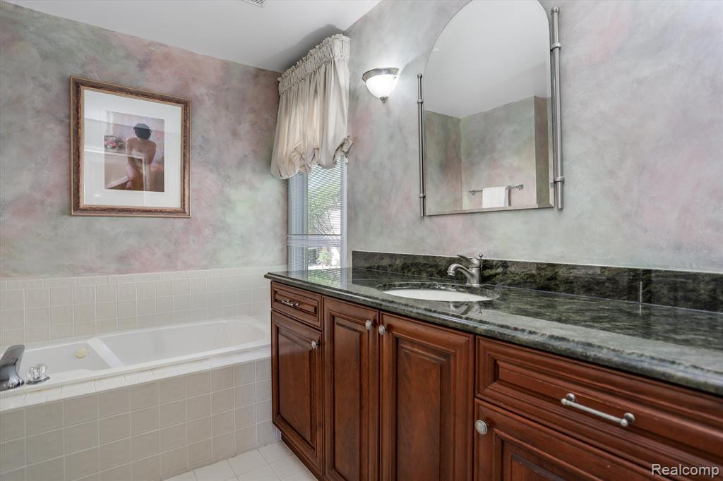 21635 RIVER RIDGE Trail, Farmington Hills, MI 48335 — Photo 21