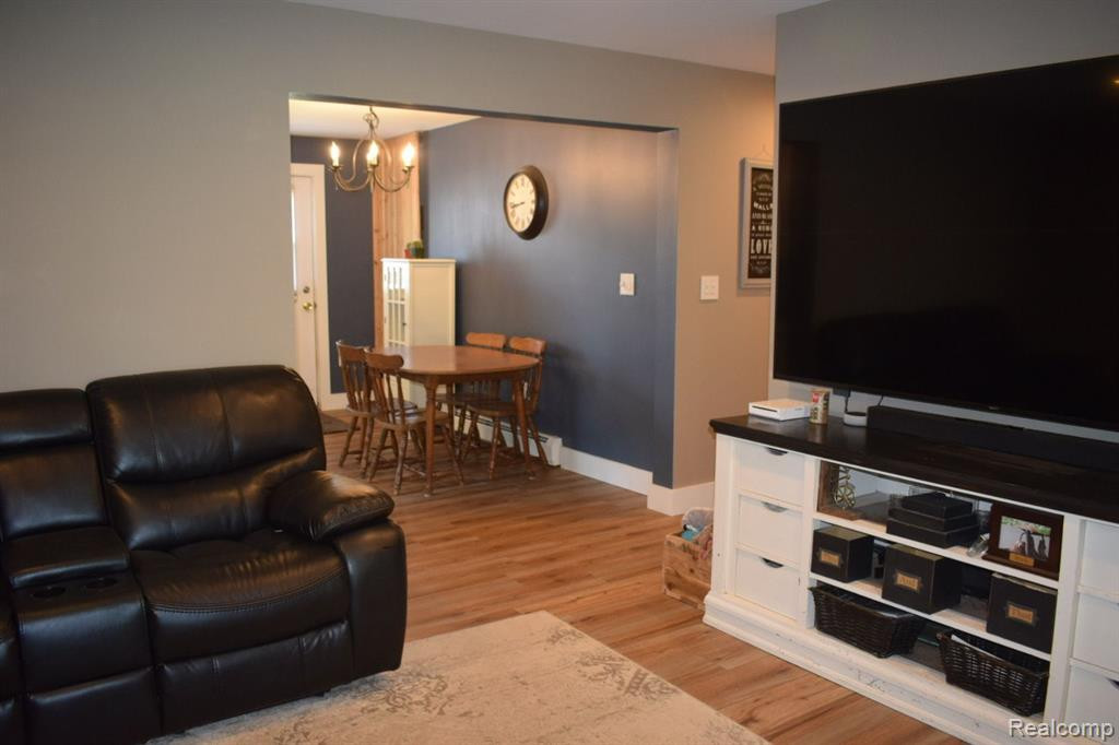 8459 HURON RIVER Drive, Dexter, MI 48130 — Photo 9