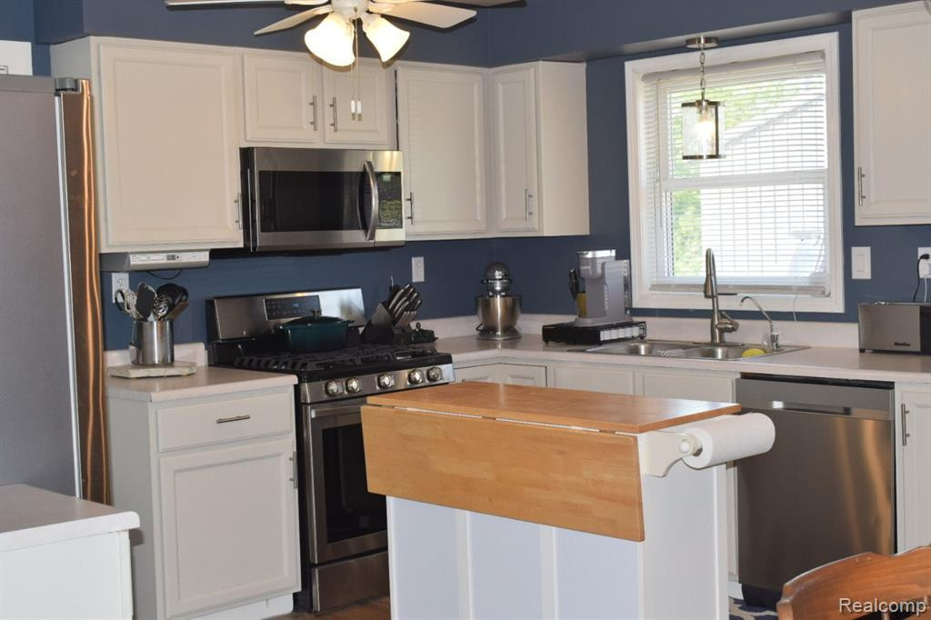8459 HURON RIVER Drive, Dexter, MI 48130 — Photo 26