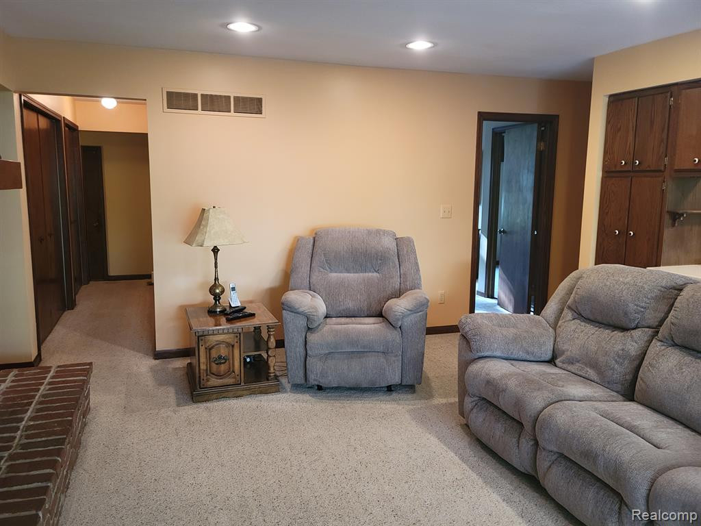 5597 PINE VIEW Drive, Ypsilanti, MI 48197 — Photo 19