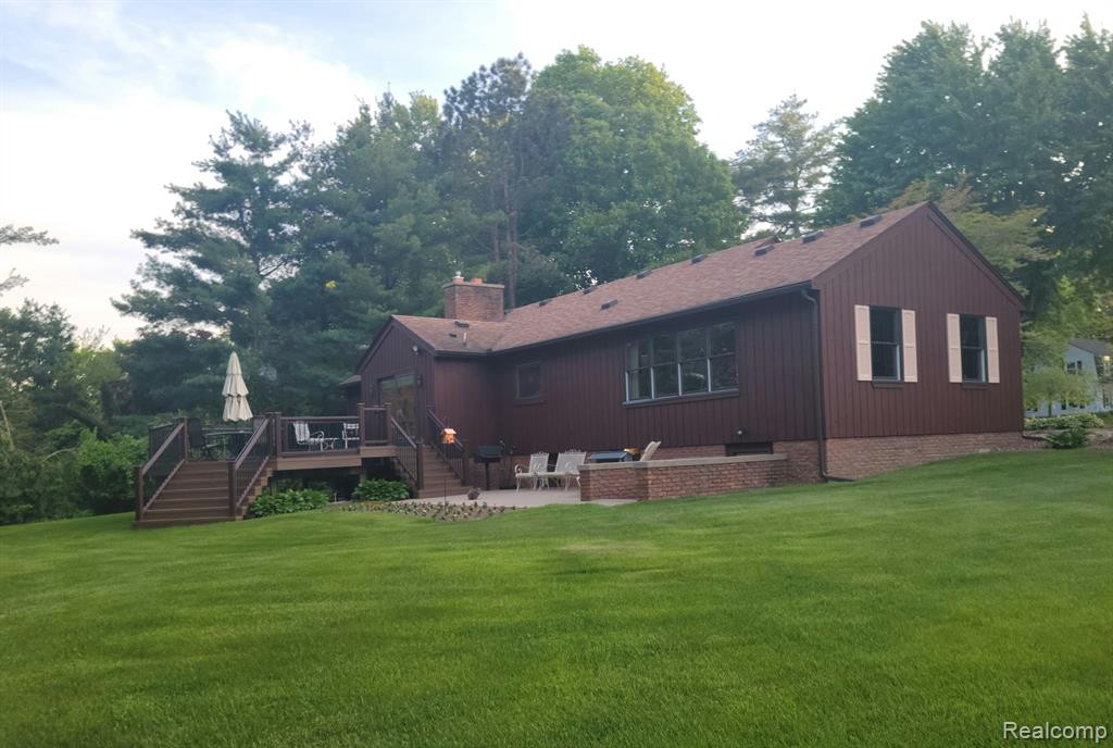 5597 PINE VIEW Drive, Ypsilanti, MI 48197 — Photo 3