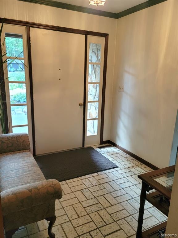 5597 PINE VIEW Drive, Ypsilanti, MI 48197 — Photo 8