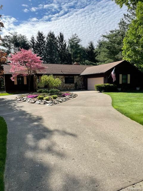 5597 PINE VIEW Drive, Ypsilanti, MI 48197 — Photo 36