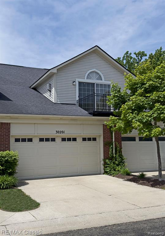 30201 CHANTEL Drive, Commerce Twp, MI 48390 — Photo 30