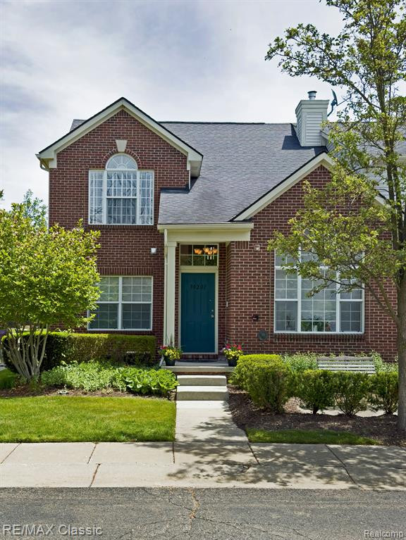 30201 CHANTEL Drive, Commerce Twp, MI 48390 — Photo 39