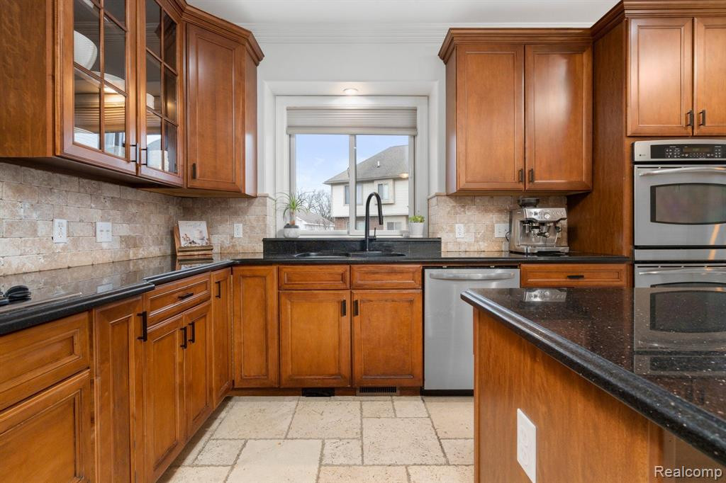8410 Jack Pine Court, Ypsilanti, MI 48197 — Photo 5