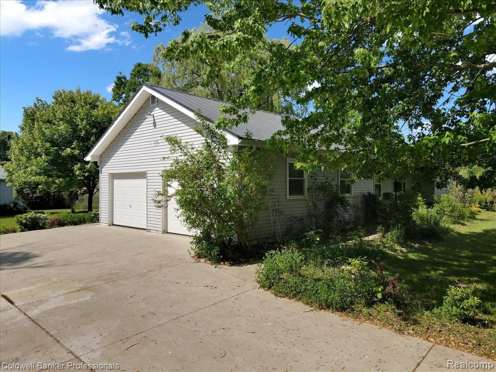 7990 DEANVILLE Road, Brown, MI 48416 — Photo 5