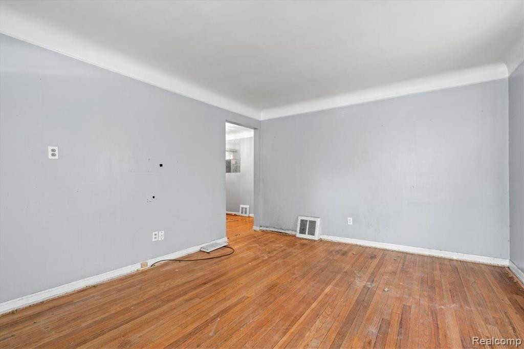 7419 CLAYBURN Street, Detroit, MI 48228 — Photo 4