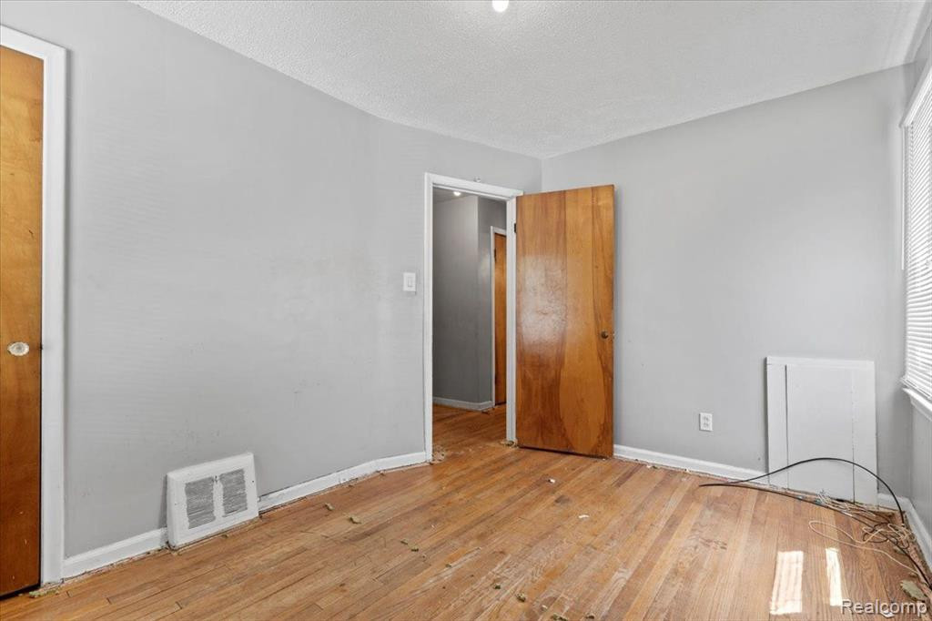 7419 CLAYBURN Street, Detroit, MI 48228 — Photo 10
