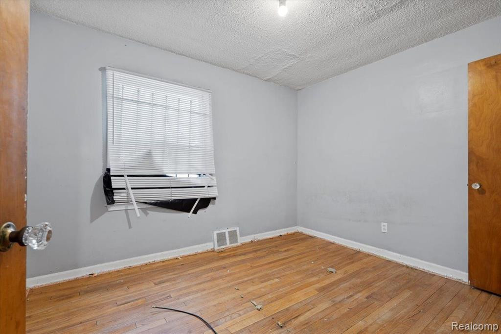 7419 CLAYBURN Street, Detroit, MI 48228 — Photo 13