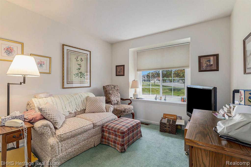 498 LILLY VIEW Court, Howell, MI 48843 — Photo 10