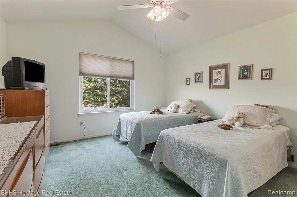 498 LILLY VIEW Court, Howell, MI 48843 — Photo 11