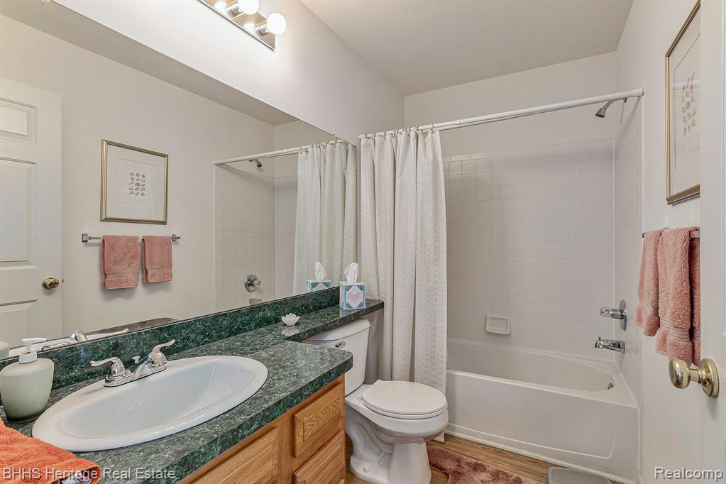 498 LILLY VIEW Court, Howell, MI 48843 — Photo 13