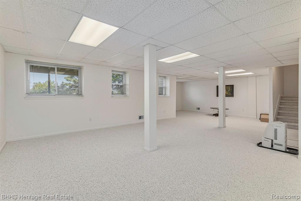 498 LILLY VIEW Court, Howell, MI 48843 — Photo 17