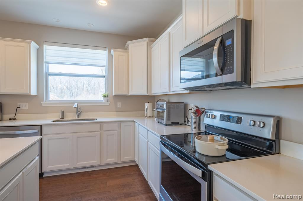 4711 PAULINA Drive, Ypsilanti, MI 48197 — Photo 12