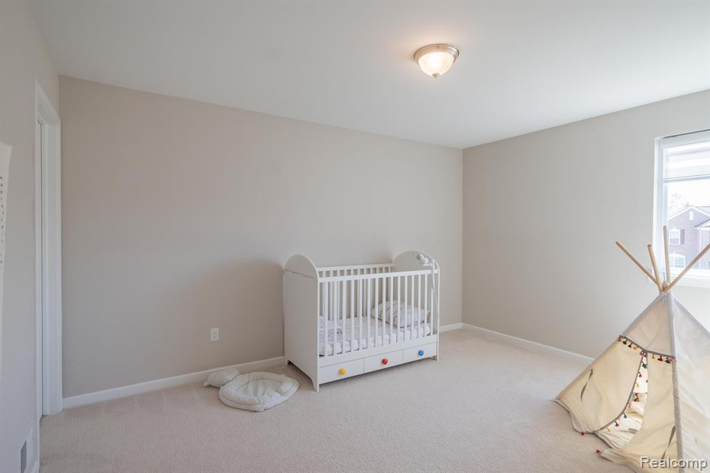 4711 PAULINA Drive, Ypsilanti, MI 48197 — Photo 32