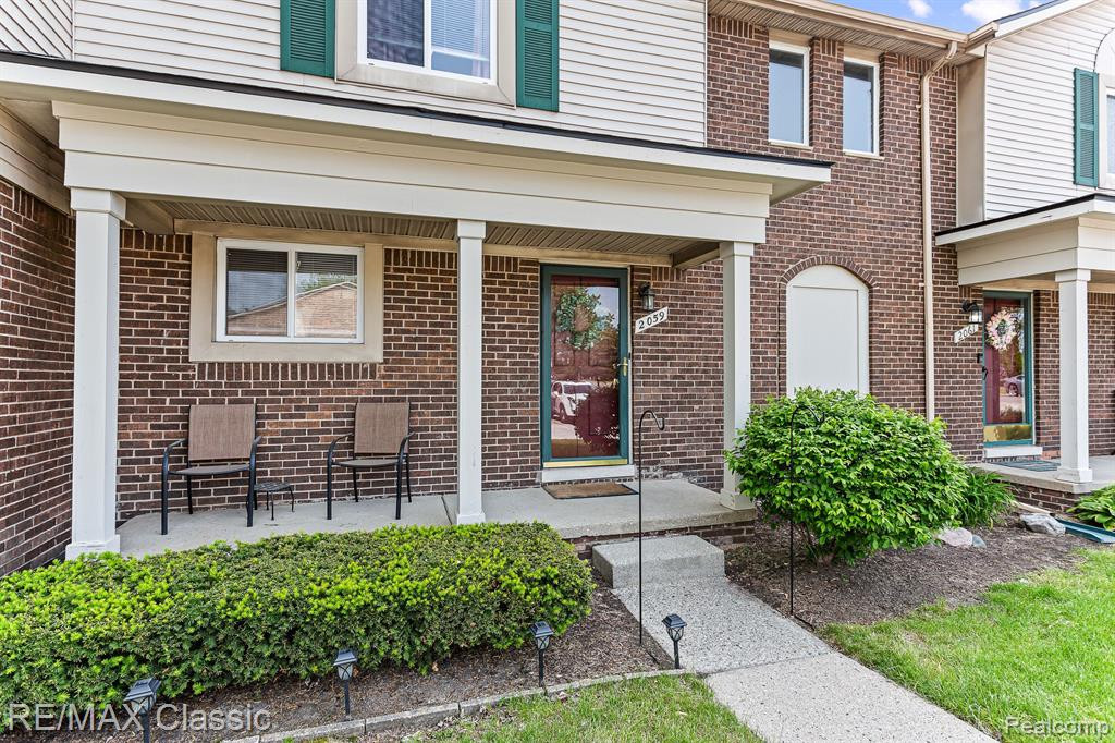 2059 W FRANKLIN Drive, Canton, MI 48187 — Photo 2