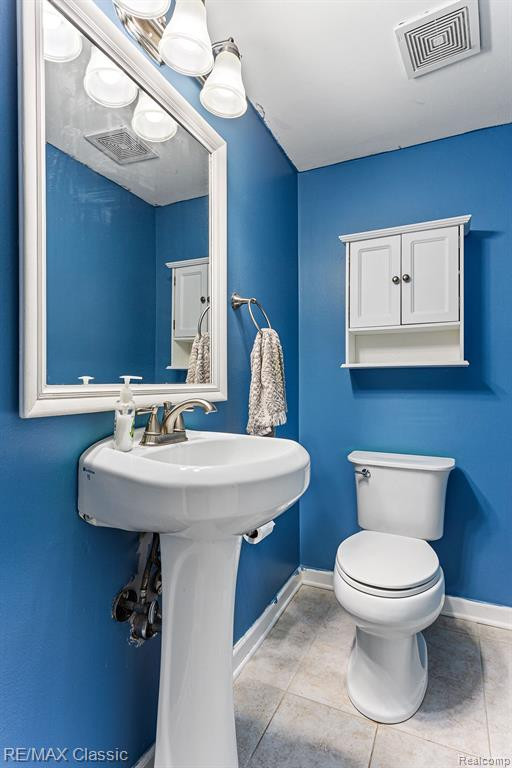 2059 W FRANKLIN Drive, Canton, MI 48187 — Photo 8