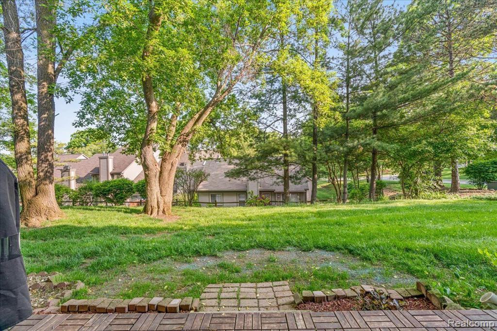 906 RIDGE, 124, Brighton, MI 48116 — Photo 8
