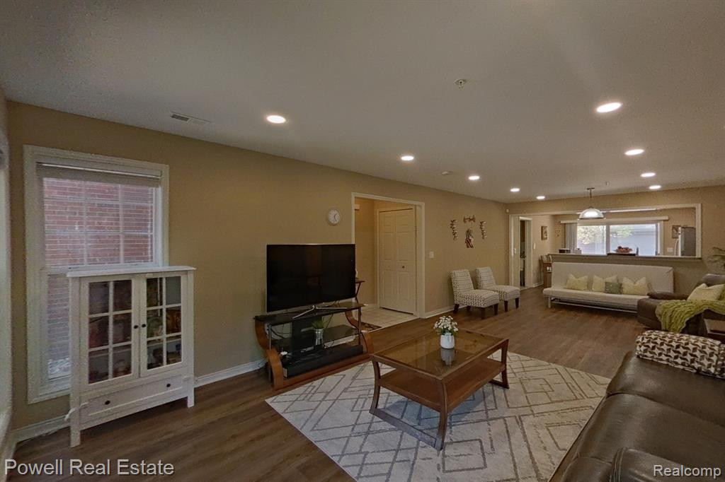 28323 CARLTON WAY Drive, 34, Novi, MI 48377 — Photo 6