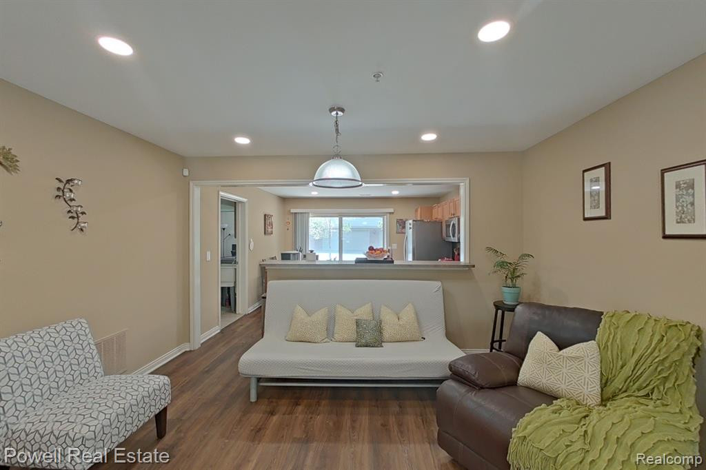 28323 CARLTON WAY Drive, 34, Novi, MI 48377 — Photo 7