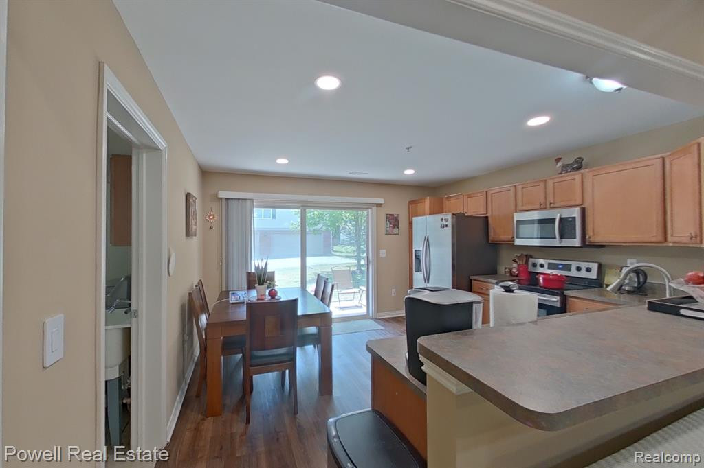 28323 CARLTON WAY Drive, 34, Novi, MI 48377 — Photo 8
