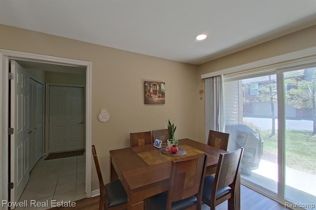 28323 CARLTON WAY Drive, 34, Novi, MI 48377 — Photo 12