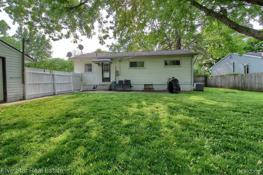 43 OHIO Street, Ypsilanti, MI 48198 — Photo 18