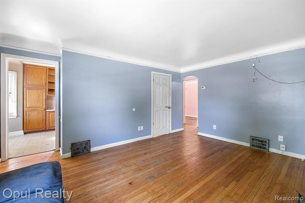 953 NEW YORK Avenue, Lincoln Park, MI 48146 — Photo 3