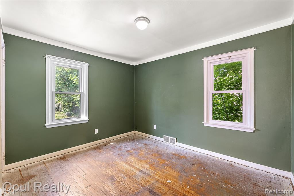 953 NEW YORK Avenue, Lincoln Park, MI 48146 — Photo 9