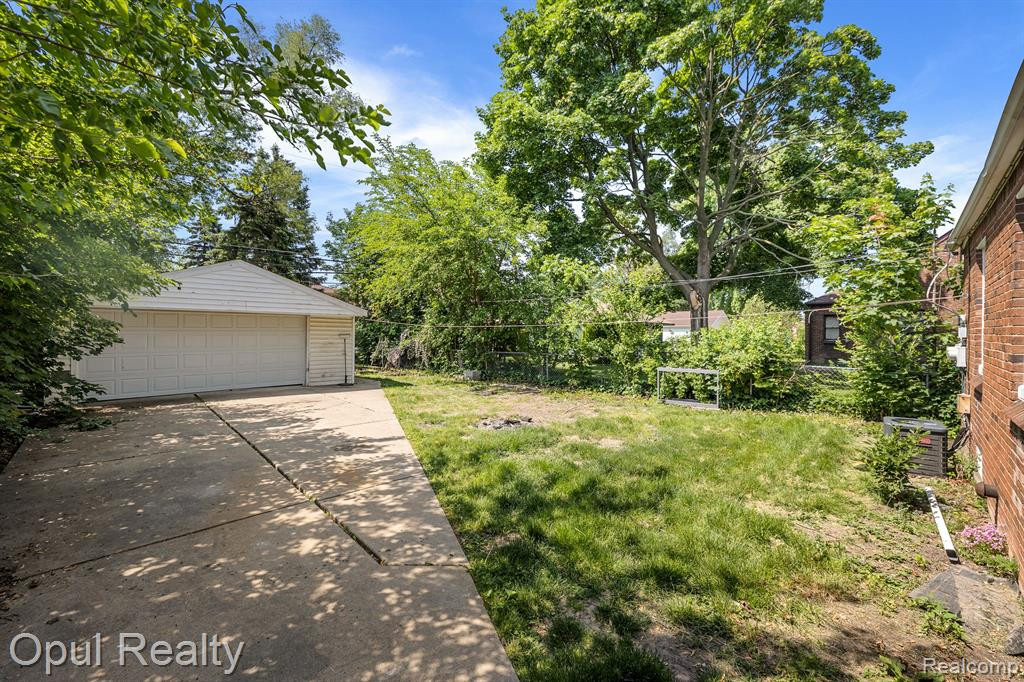953 NEW YORK Avenue, Lincoln Park, MI 48146 — Photo 24
