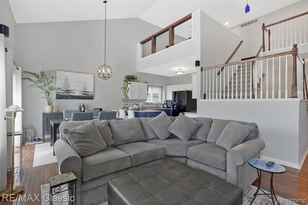 1045 PADDOCK Drive, South Lyon, MI 48178 — Photo 13