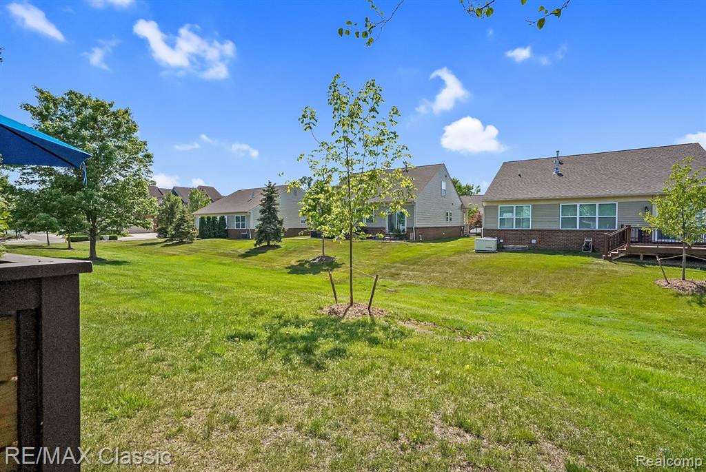 1045 PADDOCK Drive, South Lyon, MI 48178 — Photo 42