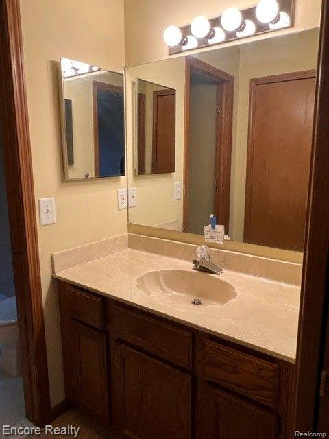 35325 HILLSIDE Drive, Farmington Hills, MI 48335 — Photo 16