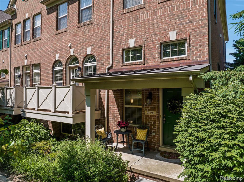 39790 ROCKCREST Circle, Northville, MI 48168 — Photo 2