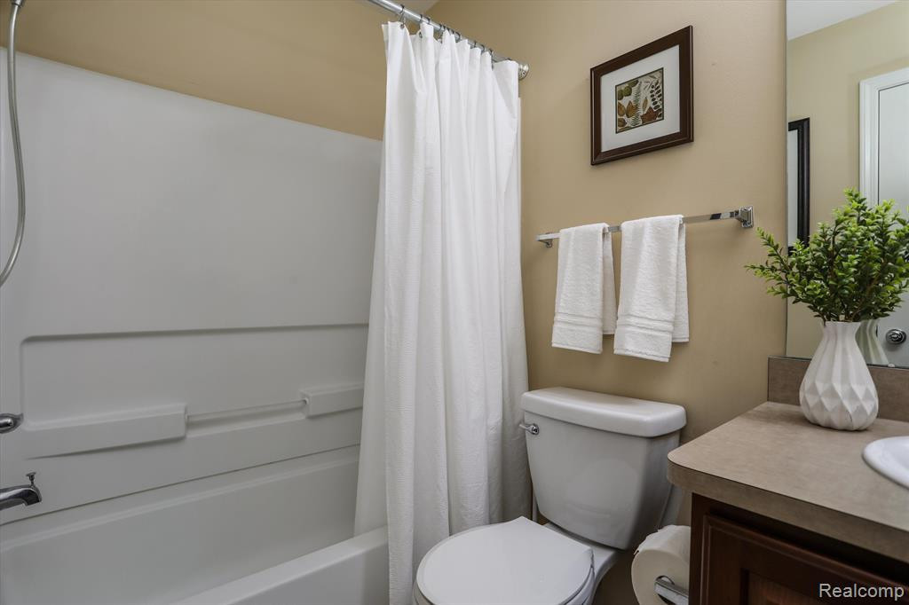 39790 ROCKCREST Circle, Northville, MI 48168 — Photo 18