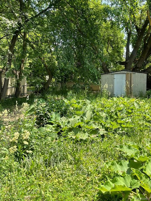 6444 AUBURN Street, Detroit, MI 48228 — Photo 6