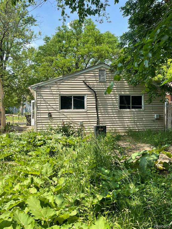 6444 AUBURN Street, Detroit, MI 48228 — Photo 7