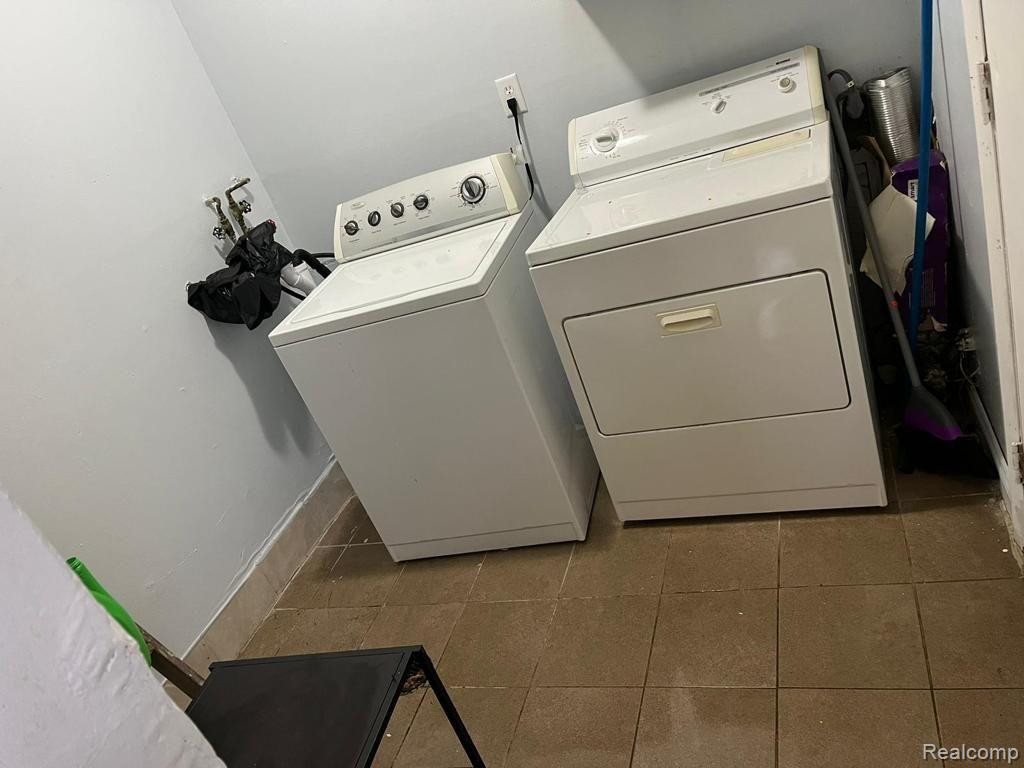 6444 AUBURN Street, Detroit, MI 48228 — Photo 41